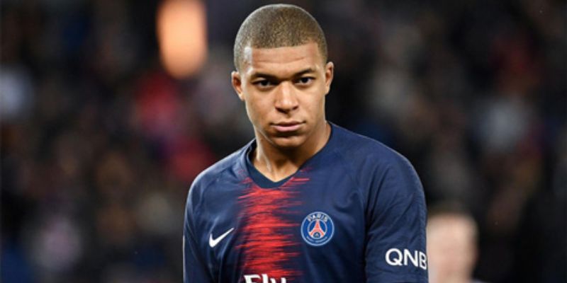 Mbappé's Role in the Future of Football: A Glimpse into the Potential of a New Generation